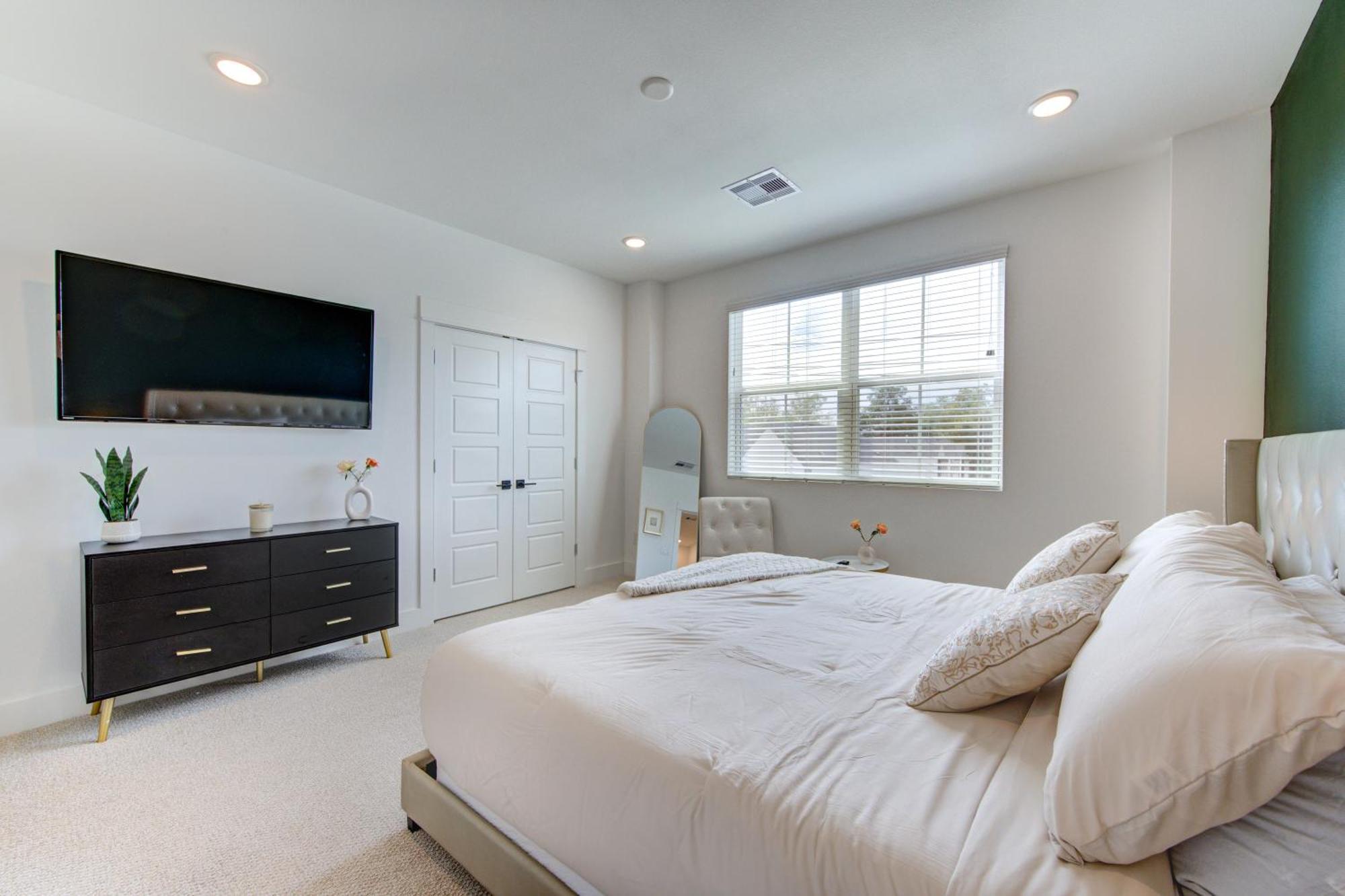 Rodeo Ready Luxury In Htx ! *